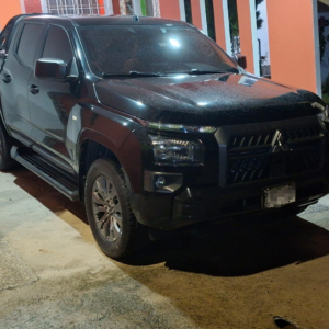 Mitsubishi L200 Negro